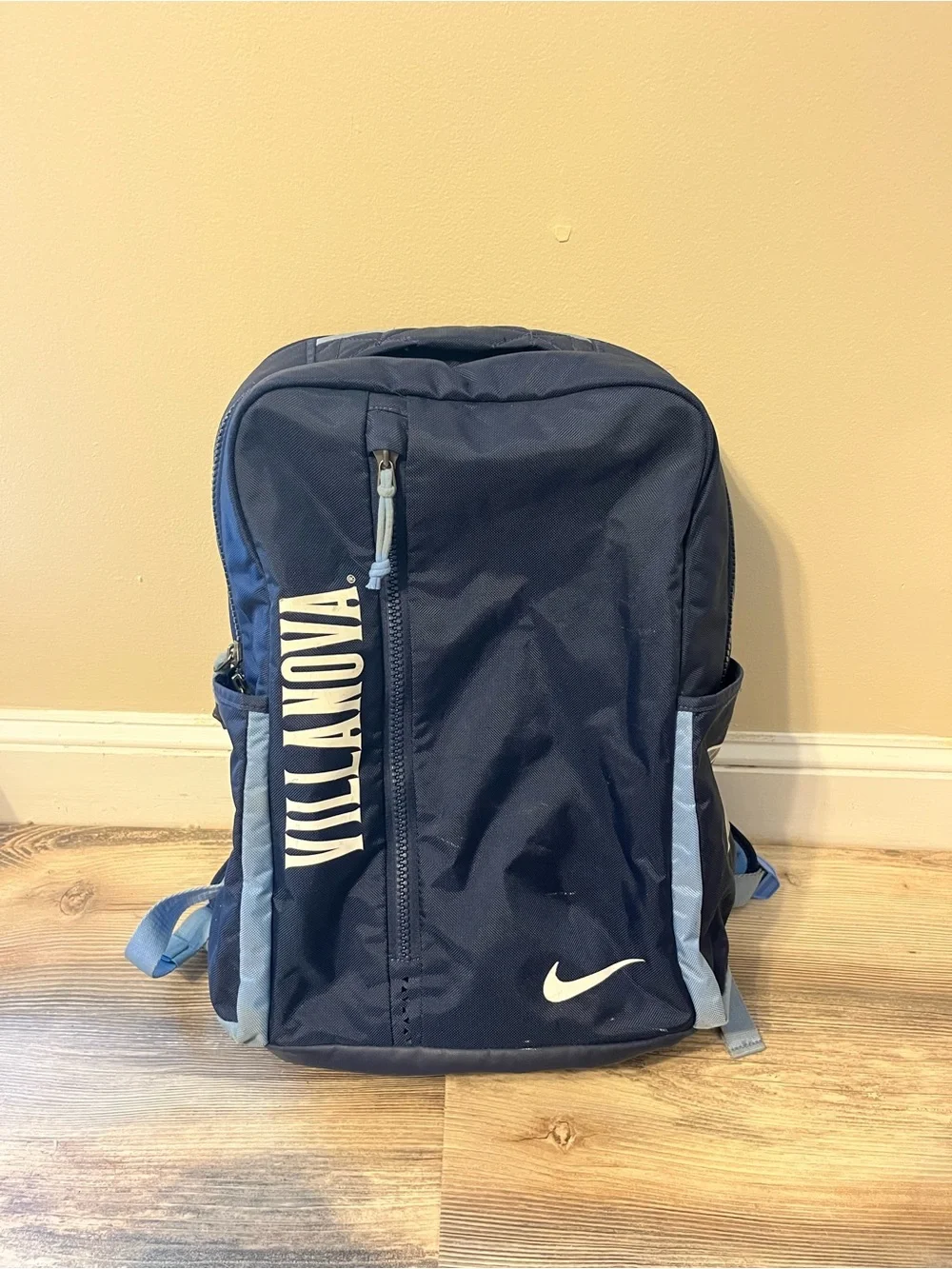 NIKE Villanova backpack / bookbag